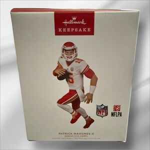 Hallmark Keepsake Ornament 2022, NFL Kansas City Chiefs Patrick Mahomes II - NWT